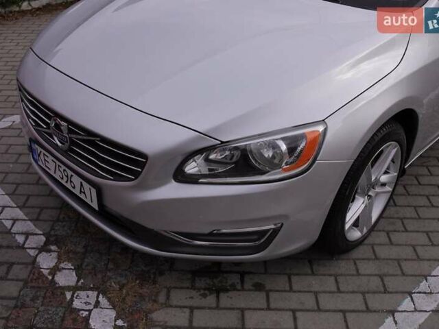 Серый Вольво B60, объемом двигателя 2 л и пробегом 214 тыс. км за 10000 $, фото 1 на Automoto.ua
