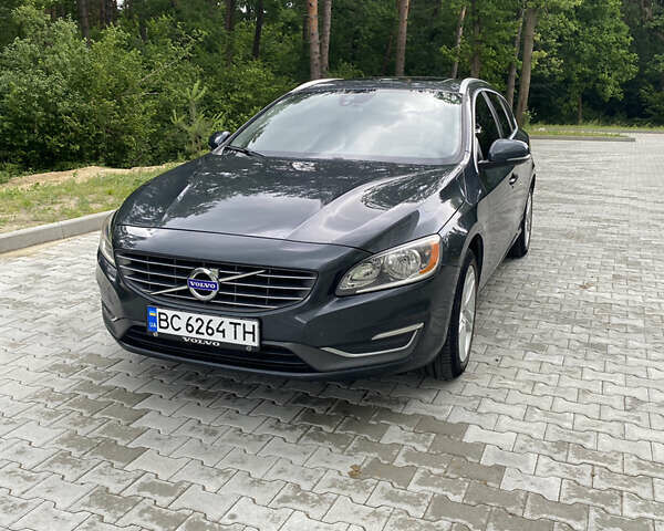 Серый Вольво B60, объемом двигателя 2 л и пробегом 255 тыс. км за 12900 $, фото 1 на Automoto.ua