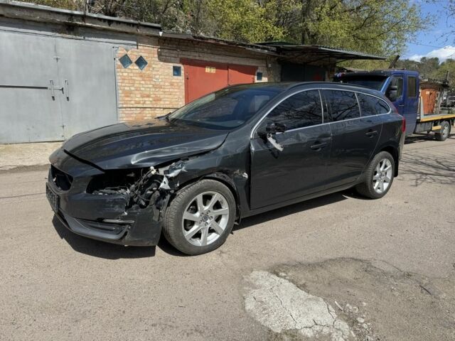 Серый Вольво B60, объемом двигателя 2 л и пробегом 250 тыс. км за 4700 $, фото 1 на Automoto.ua