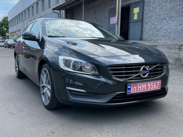 Сірий Вольво B60, об'ємом двигуна 2 л та пробігом 278 тис. км за 13400 $, фото 1 на Automoto.ua