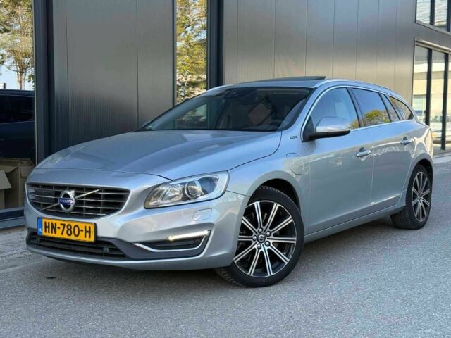 Сірий Вольво B60, об'ємом двигуна 2.4 л та пробігом 269 тис. км за 345 $, фото 1 на Automoto.ua