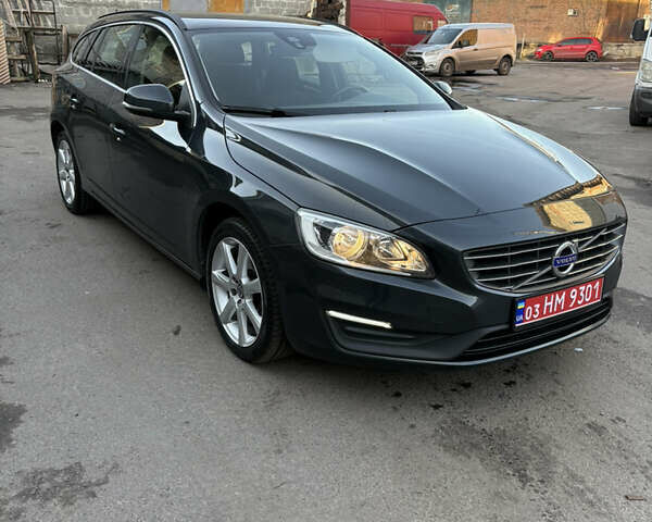 Серый Вольво B60, объемом двигателя 2 л и пробегом 198 тыс. км за 14000 $, фото 1 на Automoto.ua