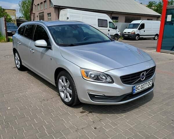 Сірий Вольво B60, об'ємом двигуна 2 л та пробігом 71 тис. км за 15700 $, фото 1 на Automoto.ua