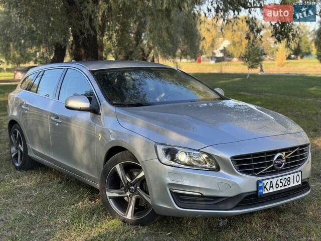 Серый Вольво B60, объемом двигателя 1.97 л и пробегом 225 тыс. км за 14900 $, фото 1 на Automoto.ua