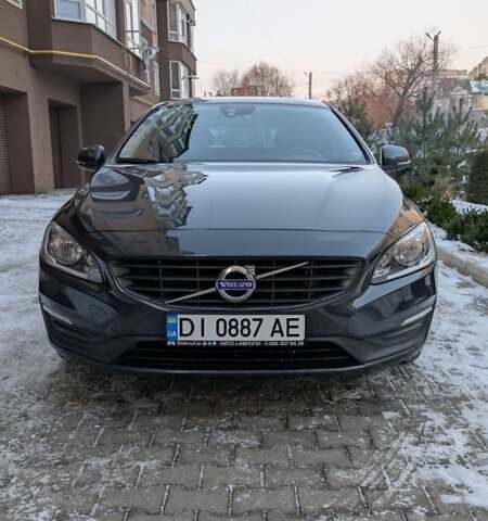 Сірий Вольво B60, об'ємом двигуна 2 л та пробігом 268 тис. км за 15800 $, фото 1 на Automoto.ua