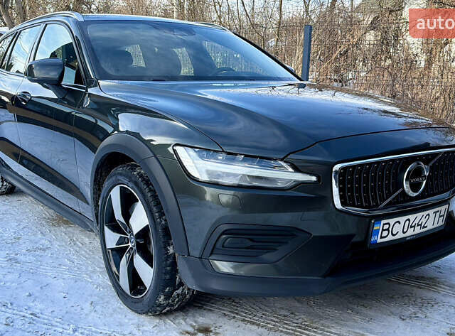 Серый Вольво B60, объемом двигателя 2 л и пробегом 85 тыс. км за 24000 $, фото 1 на Automoto.ua