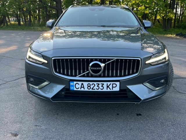 Сірий Вольво B60, об'ємом двигуна 2 л та пробігом 250 тис. км за 27999 $, фото 1 на Automoto.ua