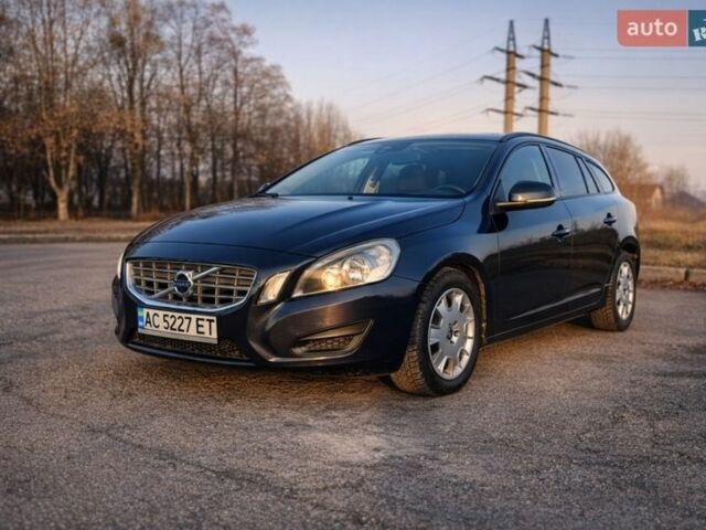 Синій Вольво B60, об'ємом двигуна 1.56 л та пробігом 235 тис. км за 8500 $, фото 1 на Automoto.ua