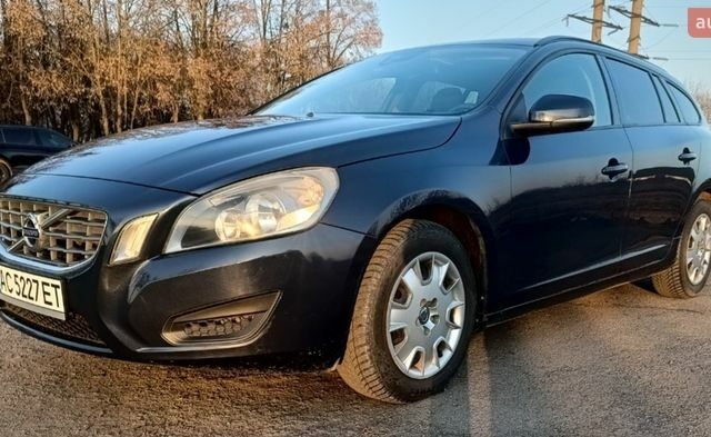 Синій Вольво B60, об'ємом двигуна 1.56 л та пробігом 235 тис. км за 9700 $, фото 1 на Automoto.ua