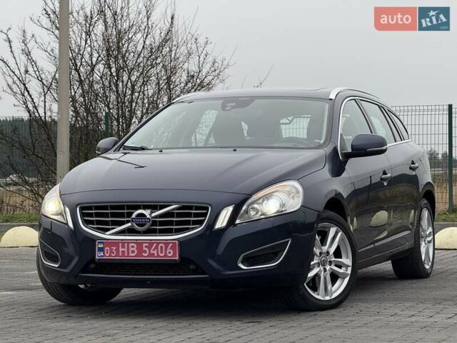 Синий Вольво B60, объемом двигателя 2.4 л и пробегом 230 тыс. км за 13199 $, фото 1 на Automoto.ua