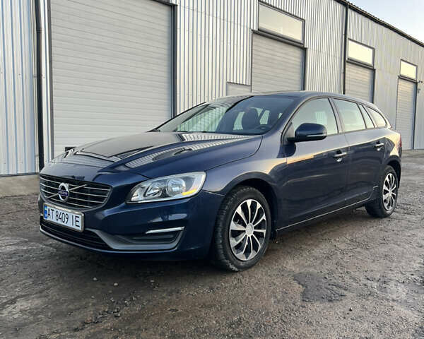 Синий Вольво B60, объемом двигателя 1.56 л и пробегом 290 тыс. км за 8850 $, фото 1 на Automoto.ua