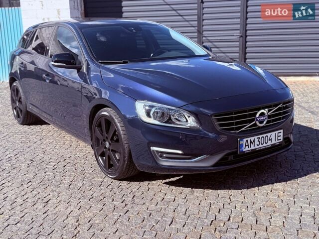 Синий Вольво B60, объемом двигателя 1.97 л и пробегом 110 тыс. км за 12200 $, фото 1 на Automoto.ua