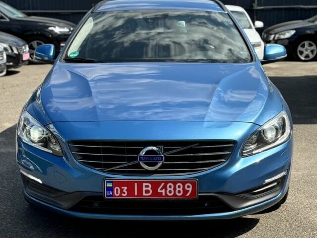Синий Вольво B60, объемом двигателя 2 л и пробегом 219 тыс. км за 15499 $, фото 1 на Automoto.ua