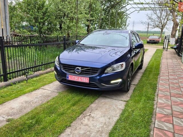 Синій Вольво B60, об'ємом двигуна 2 л та пробігом 193 тис. км за 11999 $, фото 1 на Automoto.ua