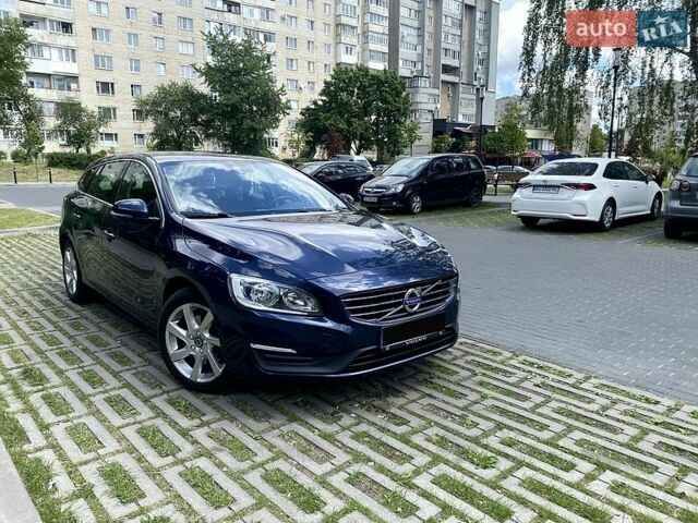 Синий Вольво B60, объемом двигателя 1.56 л и пробегом 301 тыс. км за 11000 $, фото 1 на Automoto.ua