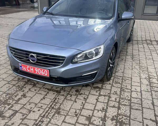 Синій Вольво B60, об'ємом двигуна 2 л та пробігом 231 тис. км за 14500 $, фото 1 на Automoto.ua