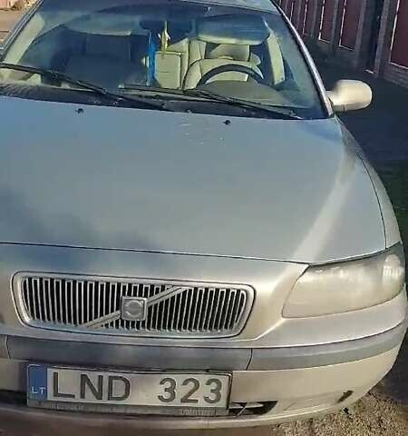 Бежевий Вольво V70, об'ємом двигуна 2.4 л та пробігом 360 тис. км за 2900 $, фото 1 на Automoto.ua