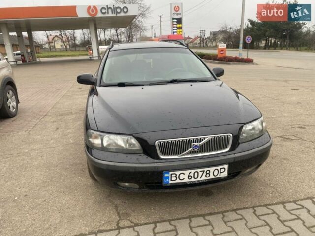 Черный Вольво В70, объемом двигателя 2.4 л и пробегом 250 тыс. км за 4750 $, фото 1 на Automoto.ua