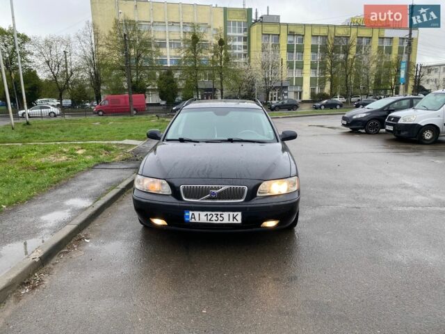 Чорний Вольво V70, об'ємом двигуна 2.4 л та пробігом 380 тис. км за 4750 $, фото 1 на Automoto.ua