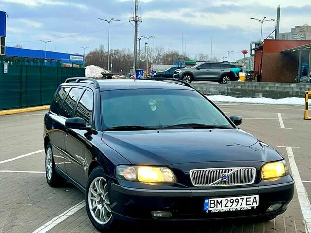 Чорний Вольво V70, об'ємом двигуна 2.4 л та пробігом 388 тис. км за 6500 $, фото 1 на Automoto.ua