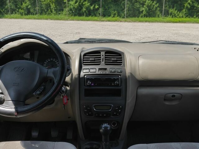 Чорний Вольво V70, об'ємом двигуна 2 л та пробігом 341 тис. км за 2135 $, фото 1 на Automoto.ua