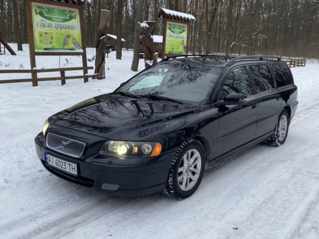 Чорний Вольво V70, об'ємом двигуна 2.4 л та пробігом 302 тис. км за 6990 $, фото 1 на Automoto.ua