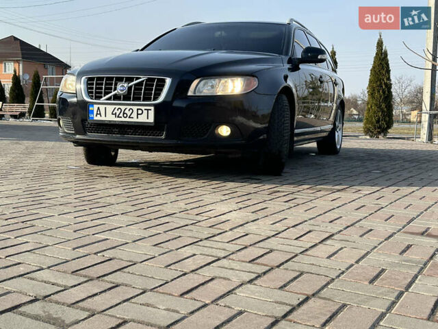 Черный Вольво В70, объемом двигателя 2.4 л и пробегом 350 тыс. км за 8900 $, фото 1 на Automoto.ua