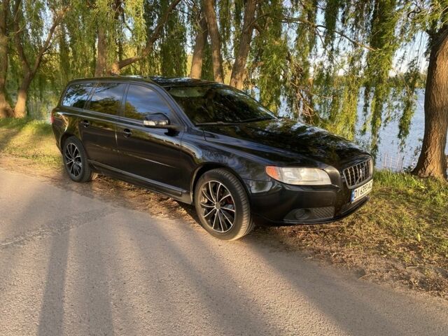 Чорний Вольво V70, об'ємом двигуна 2.4 л та пробігом 313 тис. км за 7500 $, фото 1 на Automoto.ua