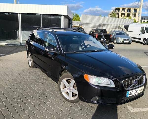 Чорний Вольво V70, об'ємом двигуна 1.56 л та пробігом 247 тис. км за 8500 $, фото 1 на Automoto.ua
