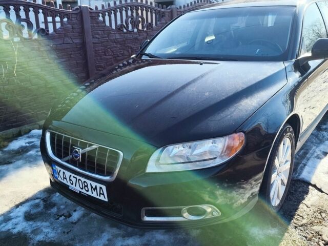 Чорний Вольво V70, об'ємом двигуна 1.98 л та пробігом 300 тис. км за 6200 $, фото 1 на Automoto.ua
