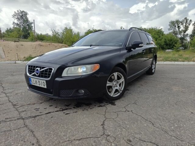Черный Вольво В70, объемом двигателя 2.4 л и пробегом 436 тыс. км за 4262 $, фото 1 на Automoto.ua