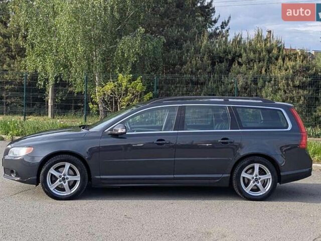 Чорний Вольво V70, об'ємом двигуна 1.98 л та пробігом 341 тис. км за 9600 $, фото 1 на Automoto.ua
