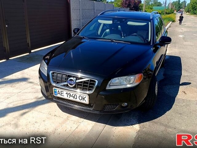 Черный Вольво В70, объемом двигателя 2 л и пробегом 350 тыс. км за 13000 $, фото 1 на Automoto.ua