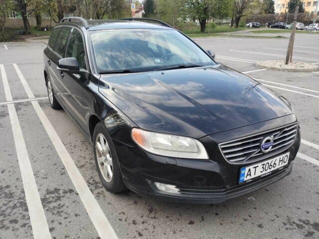 Черный Вольво В70, объемом двигателя 2 л и пробегом 190 тыс. км за 11357 $, фото 1 на Automoto.ua