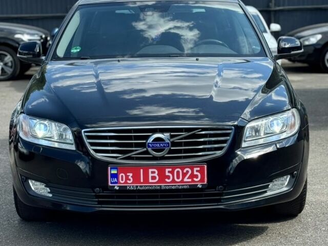 Чорний Вольво V70, об'ємом двигуна 2 л та пробігом 262 тис. км за 15799 $, фото 1 на Automoto.ua