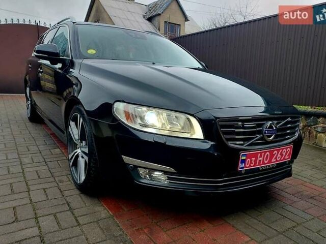 Черный Вольво В70, объемом двигателя 2 л и пробегом 240 тыс. км за 13777 $, фото 1 на Automoto.ua