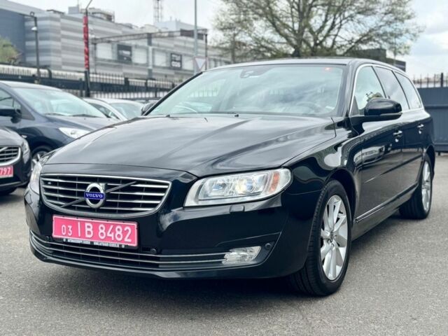 Чорний Вольво V70, об'ємом двигуна 2 л та пробігом 246 тис. км за 16199 $, фото 1 на Automoto.ua