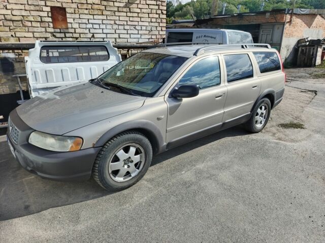 Коричневий Вольво V70, об'ємом двигуна 2.4 л та пробігом 311 тис. км за 3640 $, фото 1 на Automoto.ua