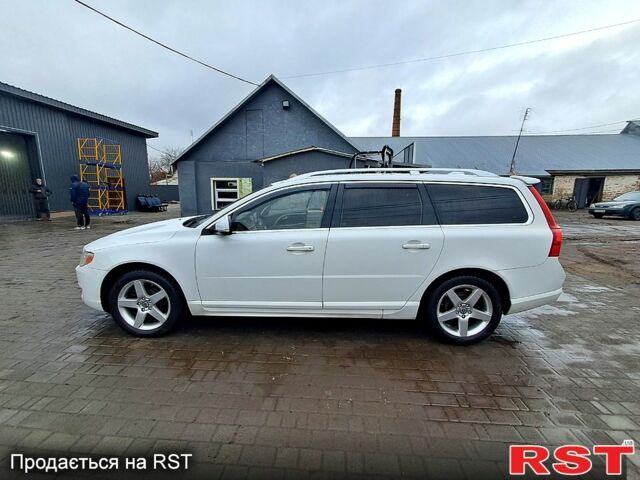 Вольво В70, объемом двигателя 1.6 л и пробегом 267 тыс. км за 14540 $, фото 1 на Automoto.ua