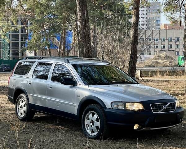 Сірий Вольво V70, об'ємом двигуна 2.4 л та пробігом 416 тис. км за 6800 $, фото 1 на Automoto.ua