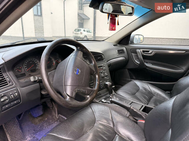 Сірий Вольво V70, об'ємом двигуна 2.4 л та пробігом 450 тис. км за 6000 $, фото 1 на Automoto.ua