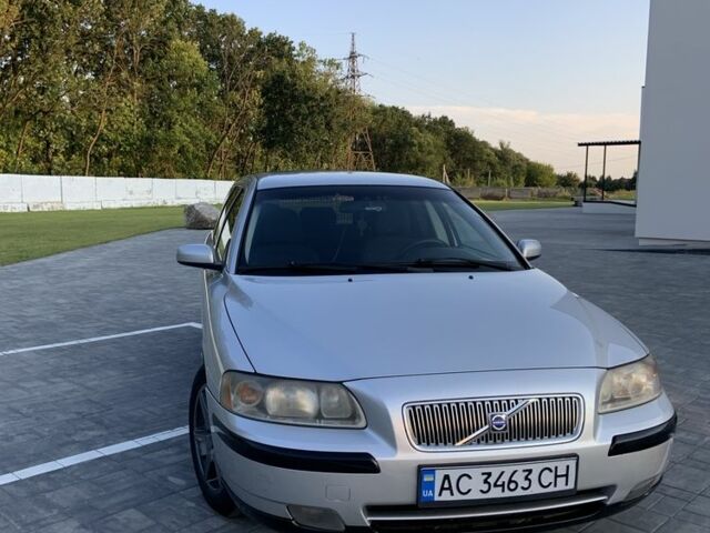Сірий Вольво V70, об'ємом двигуна 2.4 л та пробігом 360 тис. км за 4999 $, фото 1 на Automoto.ua