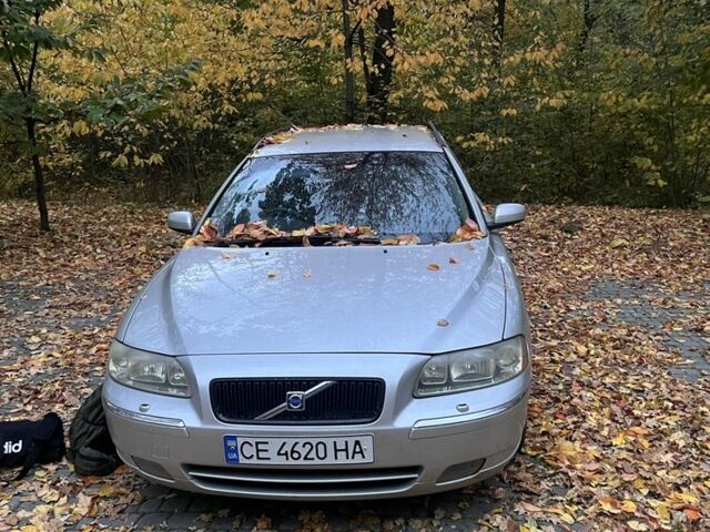 Сірий Вольво V70, об'ємом двигуна 2.4 л та пробігом 200 тис. км за 3244 $, фото 1 на Automoto.ua