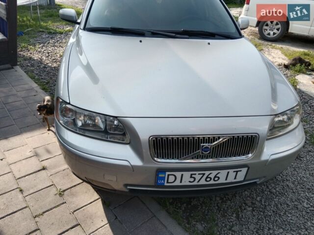 Сірий Вольво V70, об'ємом двигуна 2.4 л та пробігом 335 тис. км за 6600 $, фото 1 на Automoto.ua