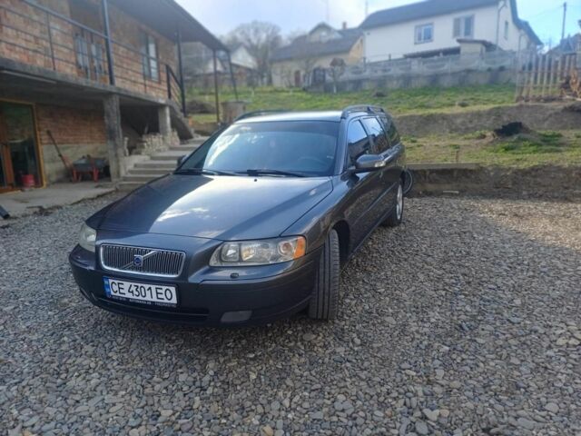 Сірий Вольво V70, об'ємом двигуна 2 л та пробігом 384 тис. км за 3702 $, фото 1 на Automoto.ua