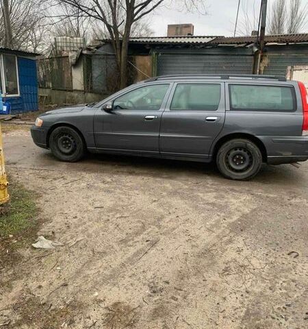 Серый Вольво В70, объемом двигателя 0 л и пробегом 400 тыс. км за 3200 $, фото 1 на Automoto.ua