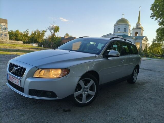 Сірий Вольво V70, об'ємом двигуна 2.4 л та пробігом 270 тис. км за 5700 $, фото 1 на Automoto.ua