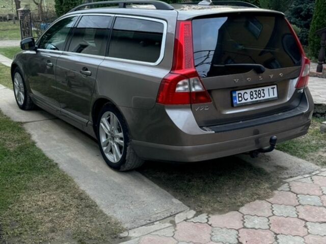 Сірий Вольво V70, об'ємом двигуна 1.6 л та пробігом 313 тис. км за 8500 $, фото 1 на Automoto.ua