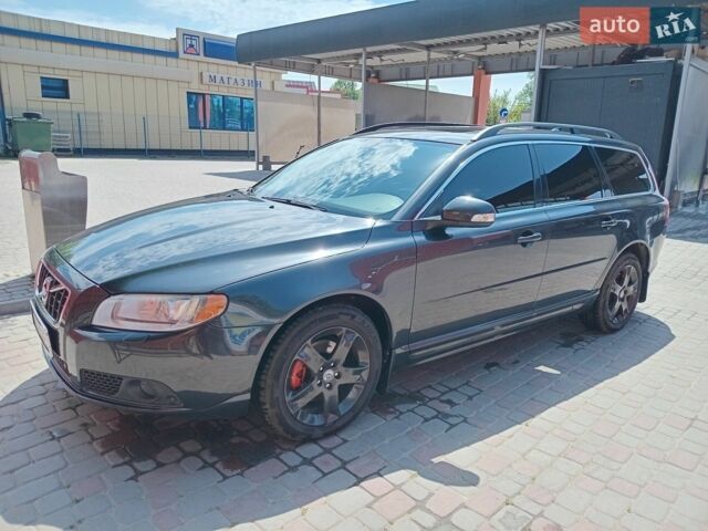 Сірий Вольво V70, об'ємом двигуна 1.6 л та пробігом 268 тис. км за 7600 $, фото 1 на Automoto.ua