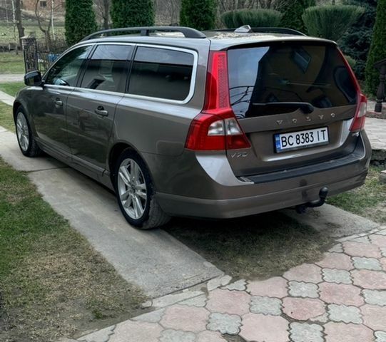 Серый Вольво В70, объемом двигателя 1.6 л и пробегом 313 тыс. км за 7950 $, фото 1 на Automoto.ua